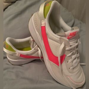 Nike womens WAFFLE DEBUT size 11… NIB
